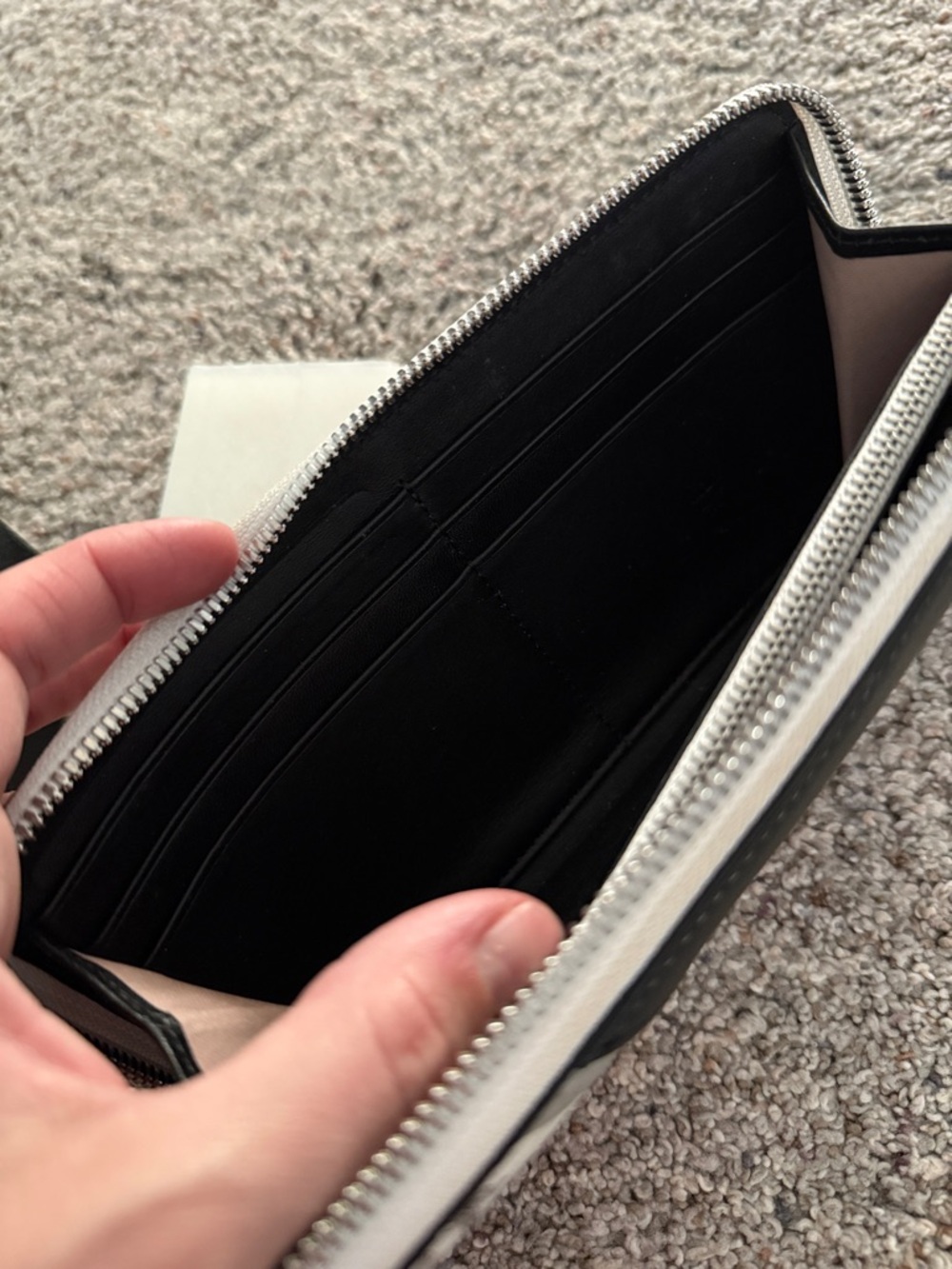 MCM Visetos Monogram zip-around wallet - Picture 5 of 14